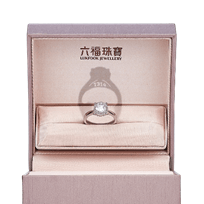 马国明及汤洛雯宣布订婚后首次情侣档公开亮相主持六福珠宝全新形象店开幕(图9)